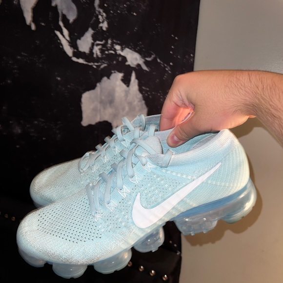 Mens Nike Vapor Max size 9 in mens. These have only been worn 1 time! - Picture 5 of 5